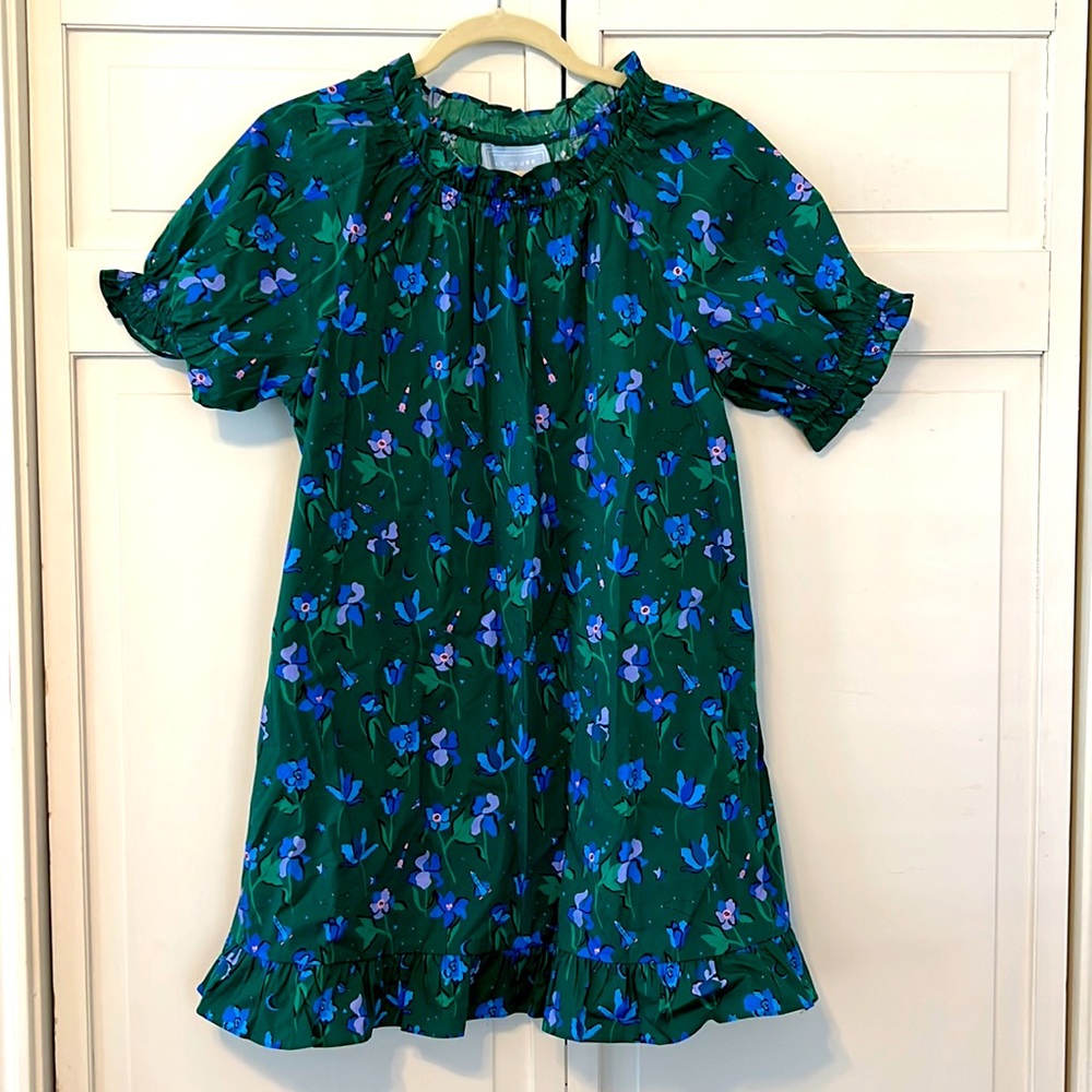 NWT Hill House Home Katherine Nap Dress in Emerald Space Floral print. Medium